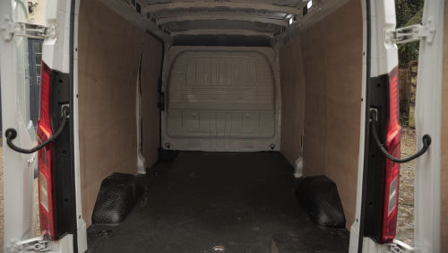 MAXUS E DELIVER 9 MWB ELECTRIC FWD 150kW High Roof Van 72kWh Auto view 8